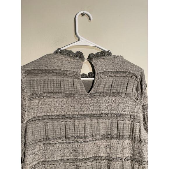 Pol‎ Gray Lace Boho Long Sleeve Mini Dress Size Medium - Picture 7 of 12
